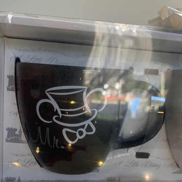 Disney Black and White Mr. and Mrs. Mugs NWT Large holds 16 oz each - Picture 5 of 16